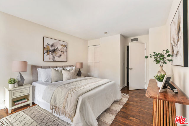 3961 Via Marisol, Los Angeles CA: https://media.crmls.org/mediaz/a8f49e45-ce53-4dee-8f25-689e2fa84b15.jpg