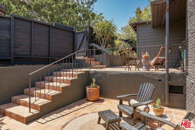 2467 Silver Ridge Avenue, Los Angeles CA: https://media.crmls.org/mediaz/a8f4dc8f-ae5c-4f21-b383-12ad6d6cc482.jpg
