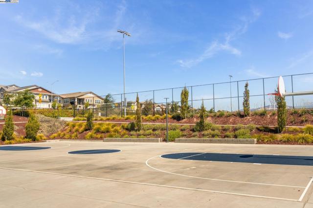 61109 Via Vicenza, San Ramon CA: https://media.crmls.org/mediaz/a8f51b1c-abce-43e1-9f76-90b073c4f709.jpg