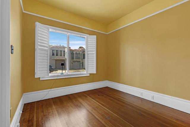 200 Cayuga Avenue, San Francisco CA: https://media.crmls.org/mediaz/a8f51d5d-35f9-48c3-a2ef-354de182a5d6.jpg