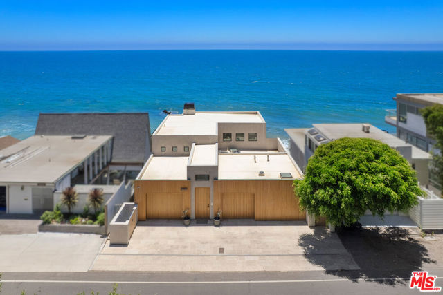 24818 Malibu Road, Malibu CA: https://media.crmls.org/mediaz/a8f5941c-69de-4bff-8879-3ad8979c3437.jpg