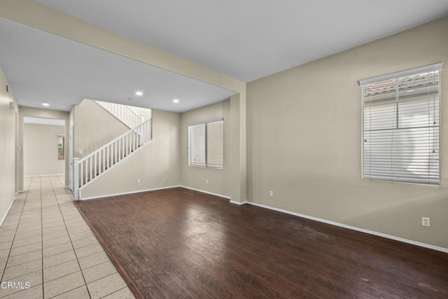 Detail Gallery Image 4 of 41 For 1930 Ribera Dr, Oxnard,  CA 93030 - 5 Beds | 3 Baths