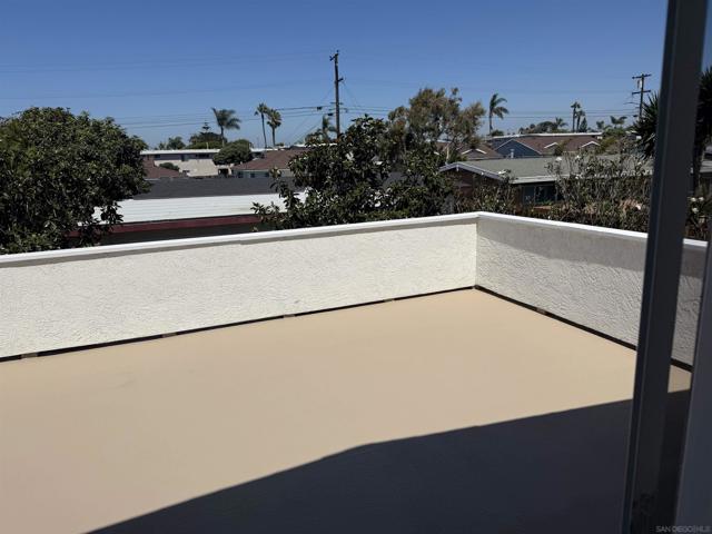 318 Donax, Imperial Beach CA: https://media.crmls.org/mediaz/a8f5bc9a-e5fd-4e7d-9fde-9d8c802c0f22.jpg