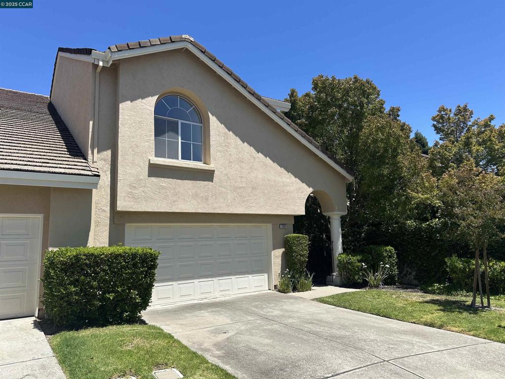 1364 Canyon Side Ave