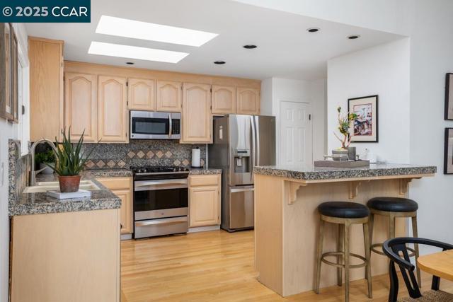 2554 Mockingbird Hill Rd, Walnut Creek CA: https://media.crmls.org/mediaz/a8f5f61c-0ef9-43bf-9016-0cb638443dae.jpg