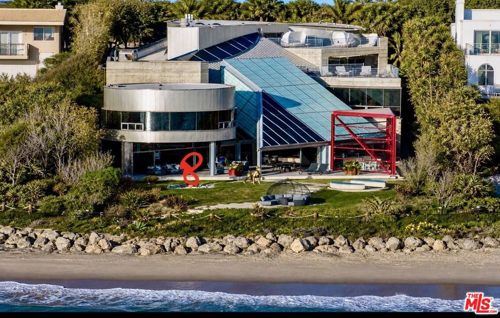 41800 Pacific Coast Highway — architectural residence