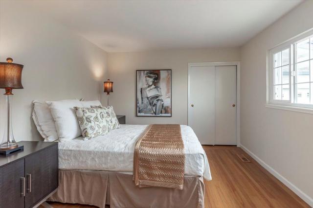 938 Round Hill Road, Redwood City CA: https://media.crmls.org/mediaz/a8f61a16-bf51-44f4-9e03-d48312fbc9f9.jpg