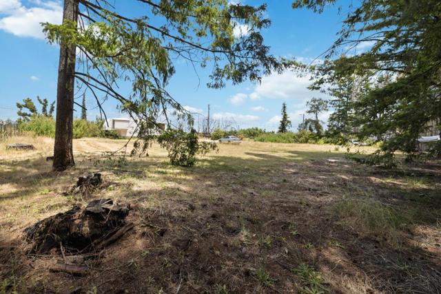 60 Braemoor Drive, Santa Cruz CA: https://media.crmls.org/mediaz/a8f642d5-57cc-4e4a-891c-6c9e06183b56.jpg