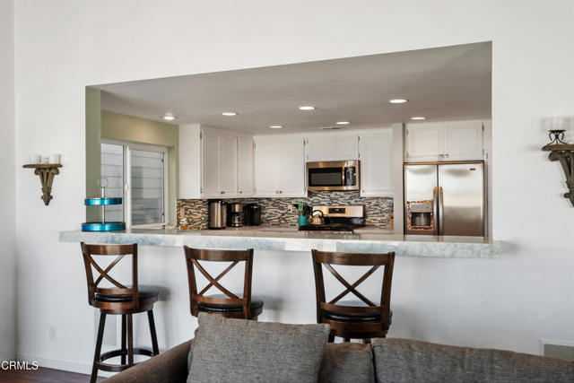 Detail Gallery Image 12 of 38 For 3371 Ocean Dr, Oxnard,  CA 93035 - 4 Beds | 3 Baths