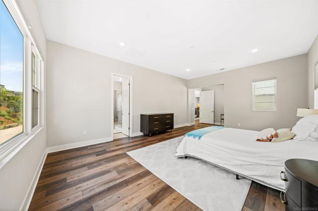 5347 Morning Sage Way, San Diego CA: https://media.crmls.org/mediaz/a8f76c1b-c0d0-4852-900e-87e1f8ea3f81.jpg