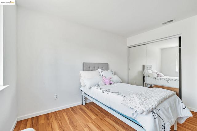 1261 King Loop, Tracy CA: https://media.crmls.org/mediaz/a8f776b4-ba13-4faa-a5ed-568cbb5f5dd2.jpg
