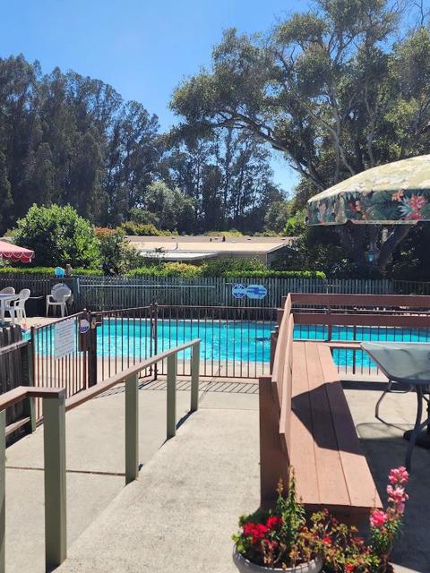 17 Pepperwood Way, Soquel CA: https://media.crmls.org/mediaz/a8f7a396-cd92-4813-802d-e053cbe5ff13.jpg