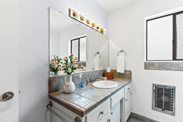 303 Cherry Avenue, Capitola CA: https://media.crmls.org/mediaz/a8f7ce3b-32bc-4cc9-b6e5-3be57c4c2dc9.jpg