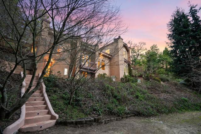 23185 Old Santa Cruz Highway, Los Gatos CA: https://media.crmls.org/mediaz/a8f8216b-1e68-487b-9d9b-53251dc2646f.jpg