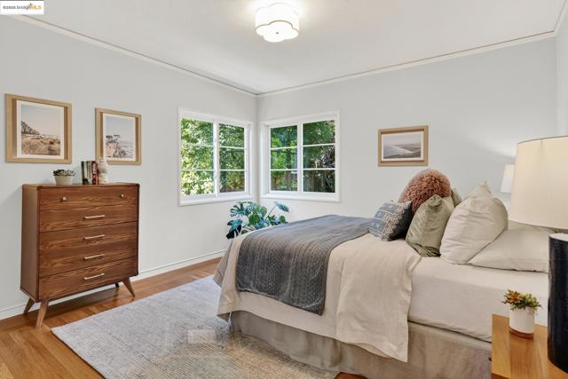 2773 Argyle Street, Oakland CA: https://media.crmls.org/mediaz/a8f89b74-c1e0-4bf4-b6e3-0d32cf62b854.jpg