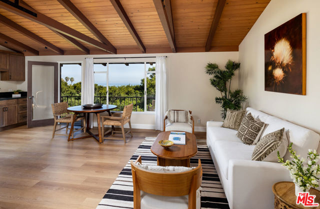 98 Loma Media Road, Santa Barbara CA: https://media.crmls.org/mediaz/a8f9aa65-4797-41a4-9a42-1541be48315e.jpg