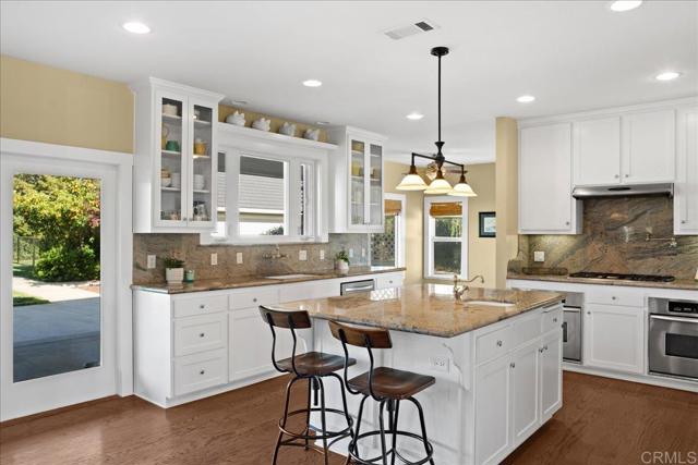 38161 Butterfly Court, Yucaipa CA: https://media.crmls.org/mediaz/a8f9cdf0-caca-491a-b447-04791a0d9644.jpg