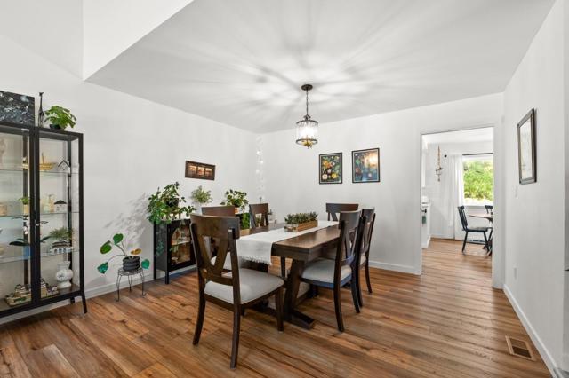 1 Malibu Court, Clayton CA: https://media.crmls.org/mediaz/a8faf43b-3514-4a95-827d-bacc147023a6.jpg