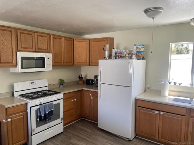 732 California Ave., Vista, California 92083, ,Multi-Family,For Sale,California Ave.,250032567SD