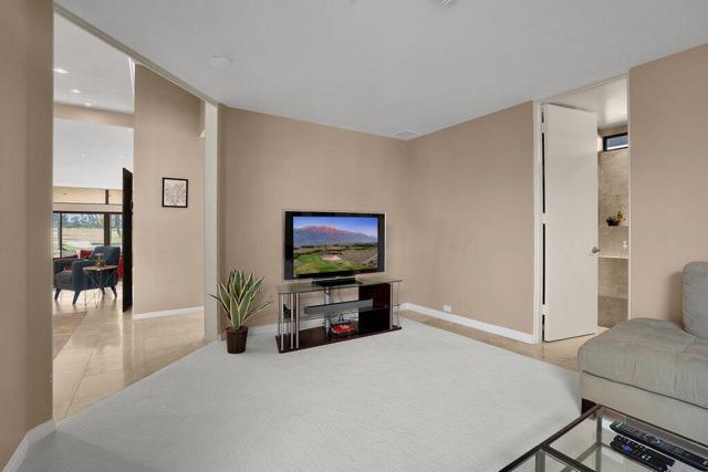 Image 20 of 38 For 75798 Vista Del Rey