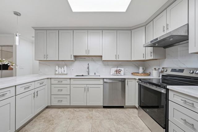 18660 Devon Avenue, Saratoga CA: https://media.crmls.org/mediaz/a8fc3e10-258e-4ec1-871e-bb711c245d85.jpg