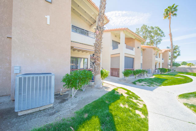 78650 Avenue 42, Bermuda Dunes CA: https://media.crmls.org/mediaz/a8fce2a4-6c88-4d9d-96c4-cd2882dd68ae.jpg