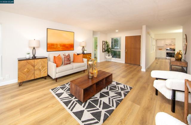 600 Terra California Dr, Walnut Creek CA: https://media.crmls.org/mediaz/a8fd1c0e-58fe-49bd-abf6-89cd2e8c0d2d.jpg