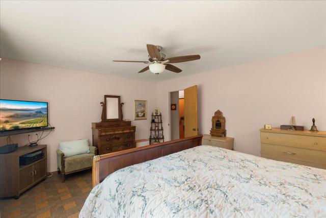18584 Favre Ridge Road, Los Gatos CA: https://media.crmls.org/mediaz/a8fd1f8b-79d2-4a76-8086-dd1ac51d672e.jpg