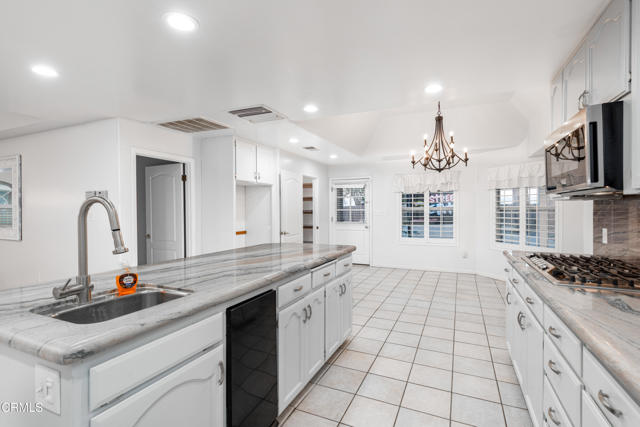 Detail Gallery Image 19 of 59 For 14500 Maricopa Hwy, Bakersfield,  CA 93311 - 5 Beds | 4 Baths