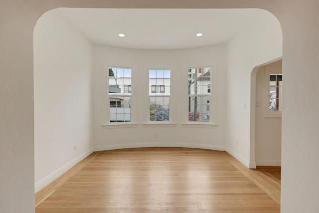 213 7th Street, Oakland CA: https://media.crmls.org/mediaz/a8fdc4dc-2f5e-4903-a85b-0c871f14a0fa.jpg