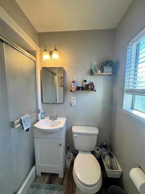 1121 Granada Avenue, Salinas CA: https://media.crmls.org/mediaz/a8fdda08-1367-405c-a922-6b34916a0928.jpg