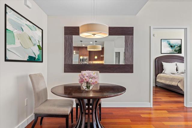 700 W E St, San Diego CA: https://media.crmls.org/mediaz/a8fee97c-d3a9-41cd-a017-21875d59891d.jpg