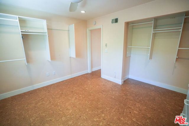 19616 Pine Valley Avenue, Porter Ranch CA: https://media.crmls.org/mediaz/a9002d4b-6086-41dd-a658-080fa72c15d6.jpg
