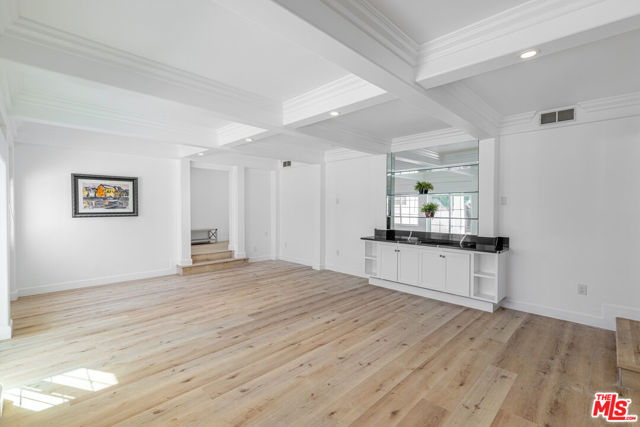 5510 Wilbur Avenue, Los Angeles CA: https://media.crmls.org/mediaz/a9005cae-2a6b-4c90-a85d-441eaaf513f8.jpg