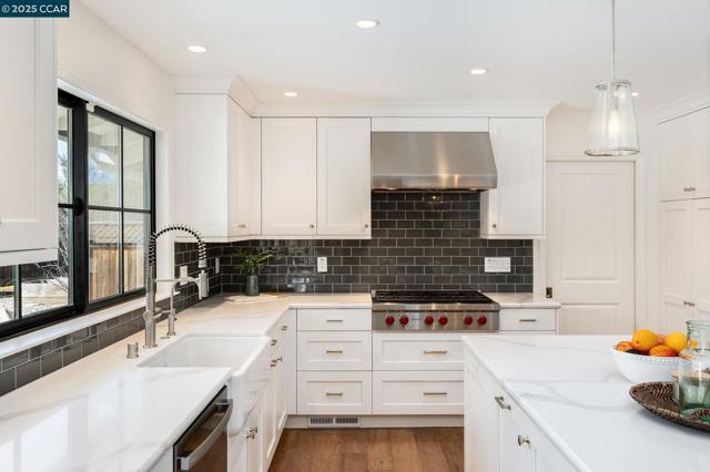 5400 Johnston Rd, Danville CA: https://media.crmls.org/mediaz/a9012876-b8ab-4ba1-aa6c-a47b0192780d.jpg