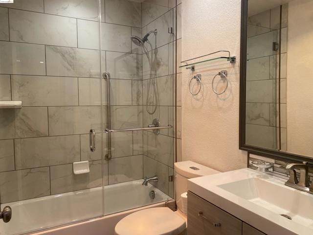 190 Cleaveland Rd, Pleasant Hill CA: https://media.crmls.org/mediaz/a9018299-ba6e-4d2c-bf18-d72d62e3a266.jpg