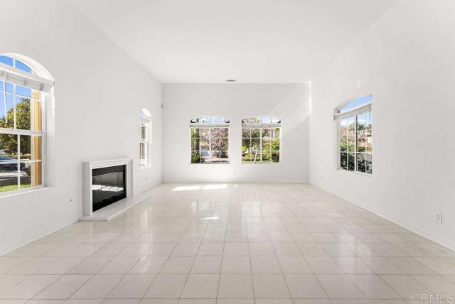 Detail Gallery Image 11 of 44 For 1004 Red Granite Rd, Chula Vista,  CA 91913 - 5 Beds | 4/1 Baths