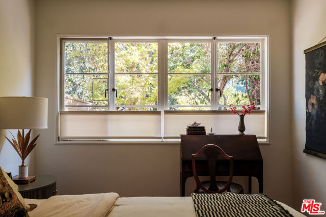 5273 Village, Los Angeles CA: https://media.crmls.org/mediaz/a9020891-246e-4213-8ece-e2ccc05b3586.jpg