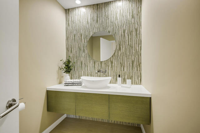 35 POWDER ROOM MLS SIZE