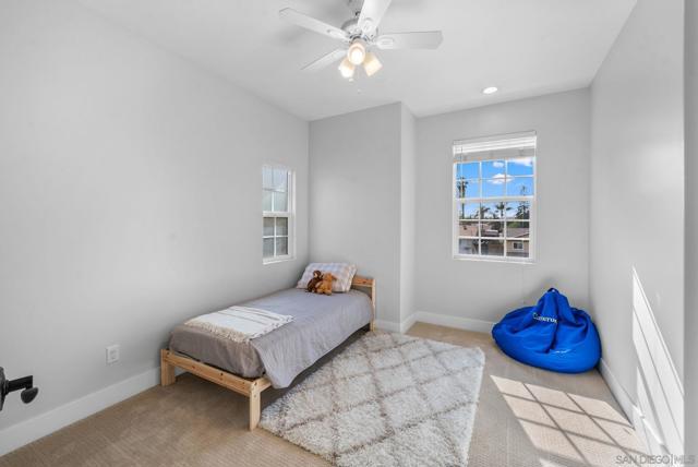 523 9th St, Imperial Beach CA: https://media.crmls.org/mediaz/a902a58c-d6d2-4fe0-9b89-edccfd6ff86c.jpg