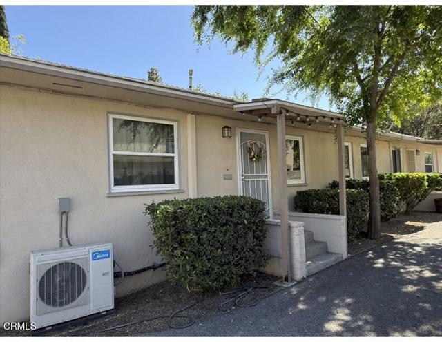 1110 1112 N Altadena Drive, Pasadena CA: https://media.crmls.org/mediaz/a902c6df-7858-4dd8-af58-90f483bef2e5.jpg