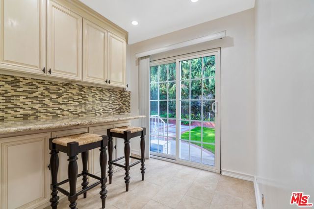 10709 ASHTON Avenue, Los Angeles CA: https://media.crmls.org/mediaz/a903f8d7-bdc0-4b4c-8556-50e9d7723943.jpg