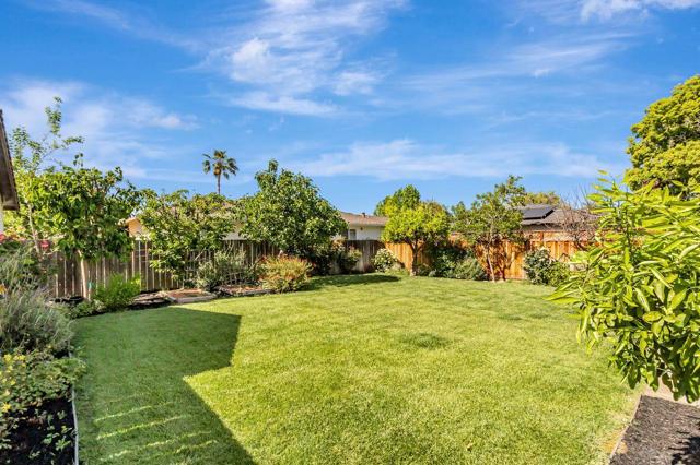 991 E Taylor Street, San Jose CA: https://media.crmls.org/mediaz/a9048fb1-de7a-4fe2-8f5c-2d22f1fa77c5.jpg