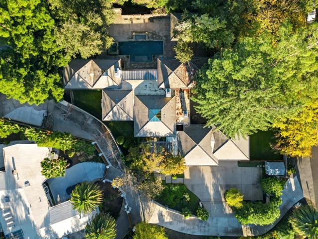 3895 Fair Oaks Boulevard, Sacramento CA: https://media.crmls.org/mediaz/a90562ce-edf6-46c7-9d7a-71fe0cfebadb.jpg