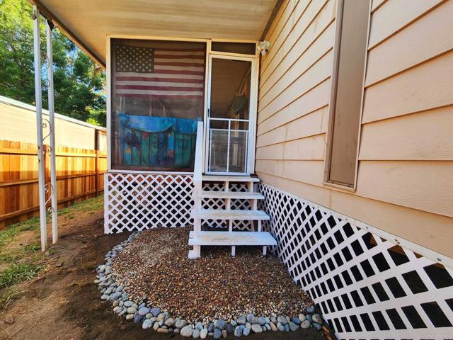 Detail Gallery Image 6 of 28 For 3909 Reche Rd #52,  Fallbrook,  CA 92028 - 2 Beds | 1/1 Baths