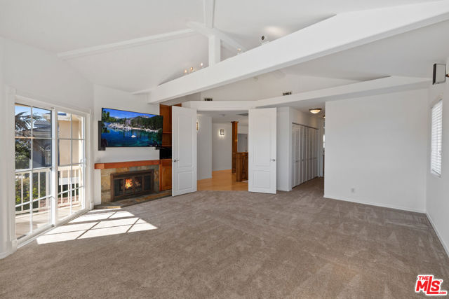 7412 Denrock Avenue, Los Angeles CA: https://media.crmls.org/mediaz/a90758b9-3760-4f60-8edc-cd8c192e360f.jpg