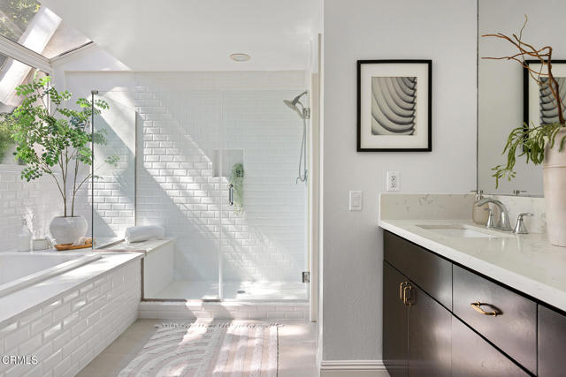 1601 El Rito Avenue, Glendale CA: https://media.crmls.org/mediaz/a908b2fd-d5d6-4279-a426-d2f491ec203c.jpg