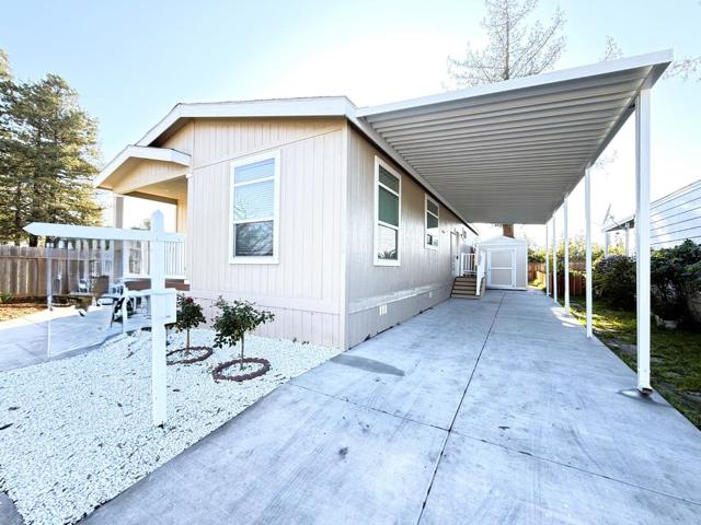 445 N Capitol Avenue, San Jose CA: https://media.crmls.org/mediaz/a909a73b-205c-4226-9bb1-69eeee109fd3.jpg