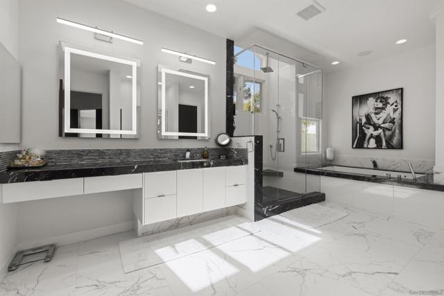 3325 Caminito Daniella, Del Mar CA: https://media.crmls.org/mediaz/a90a01b5-2249-4448-83a0-00e01c98a755.jpg