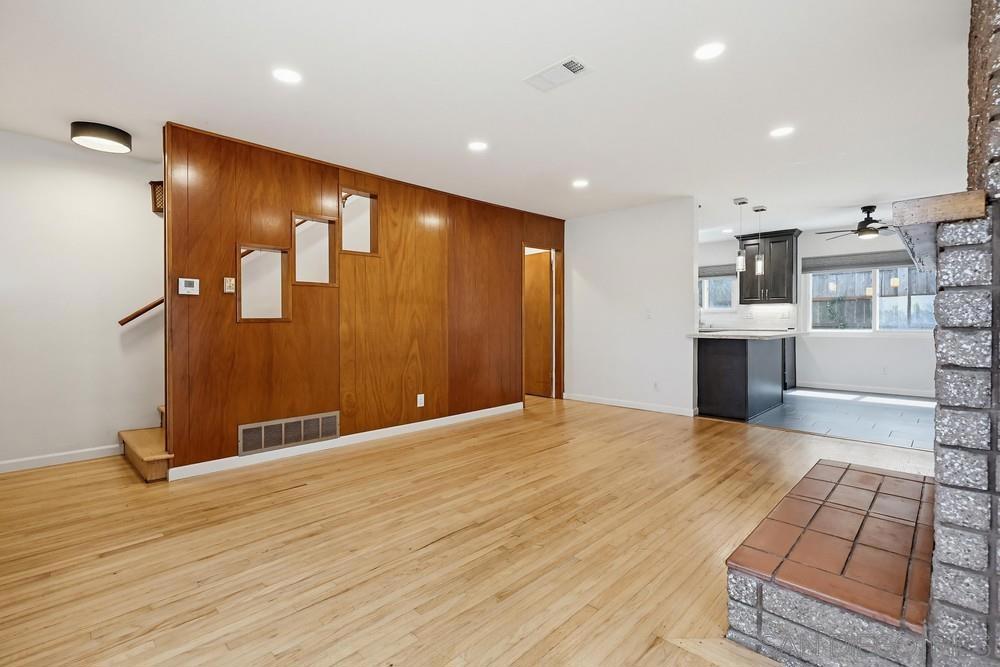 4347 Voltaire - photo 17